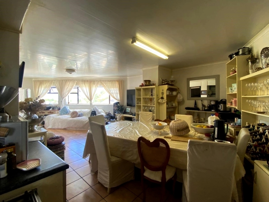 8 Bedroom Property for Sale in Country Club Western Cape